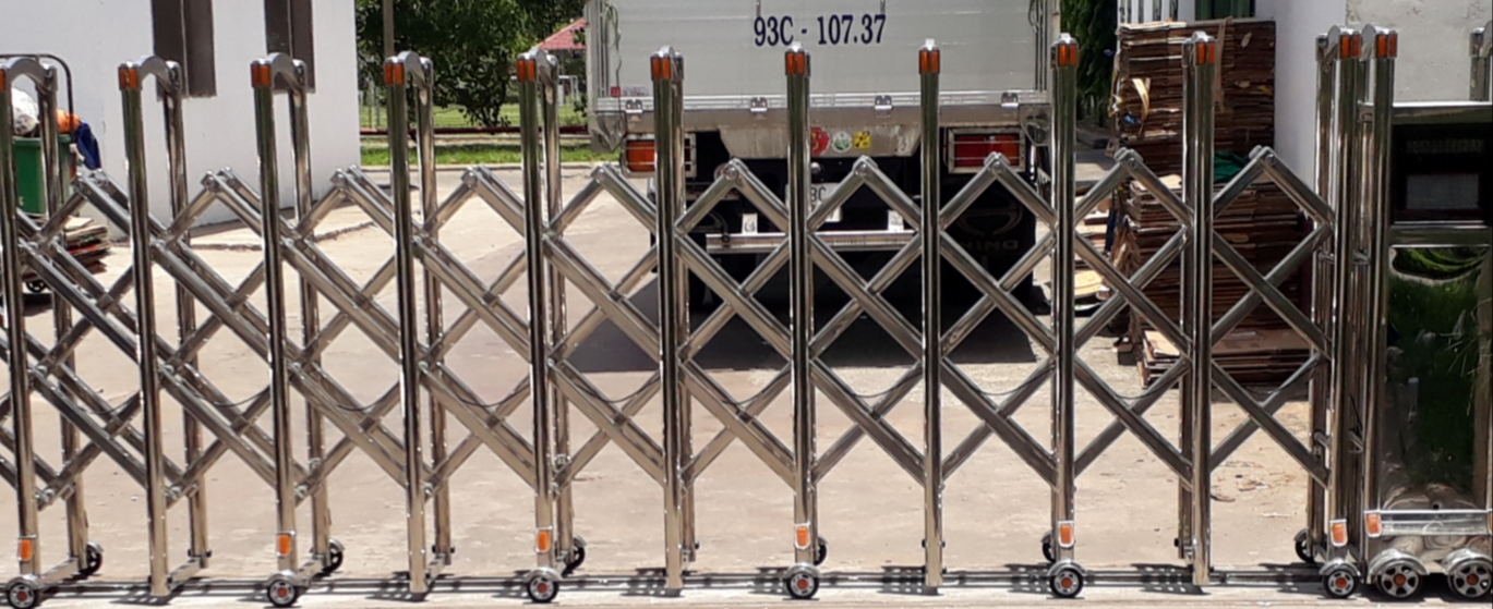 Sửa chữa cửa cổng xếp tại Bình Phước 