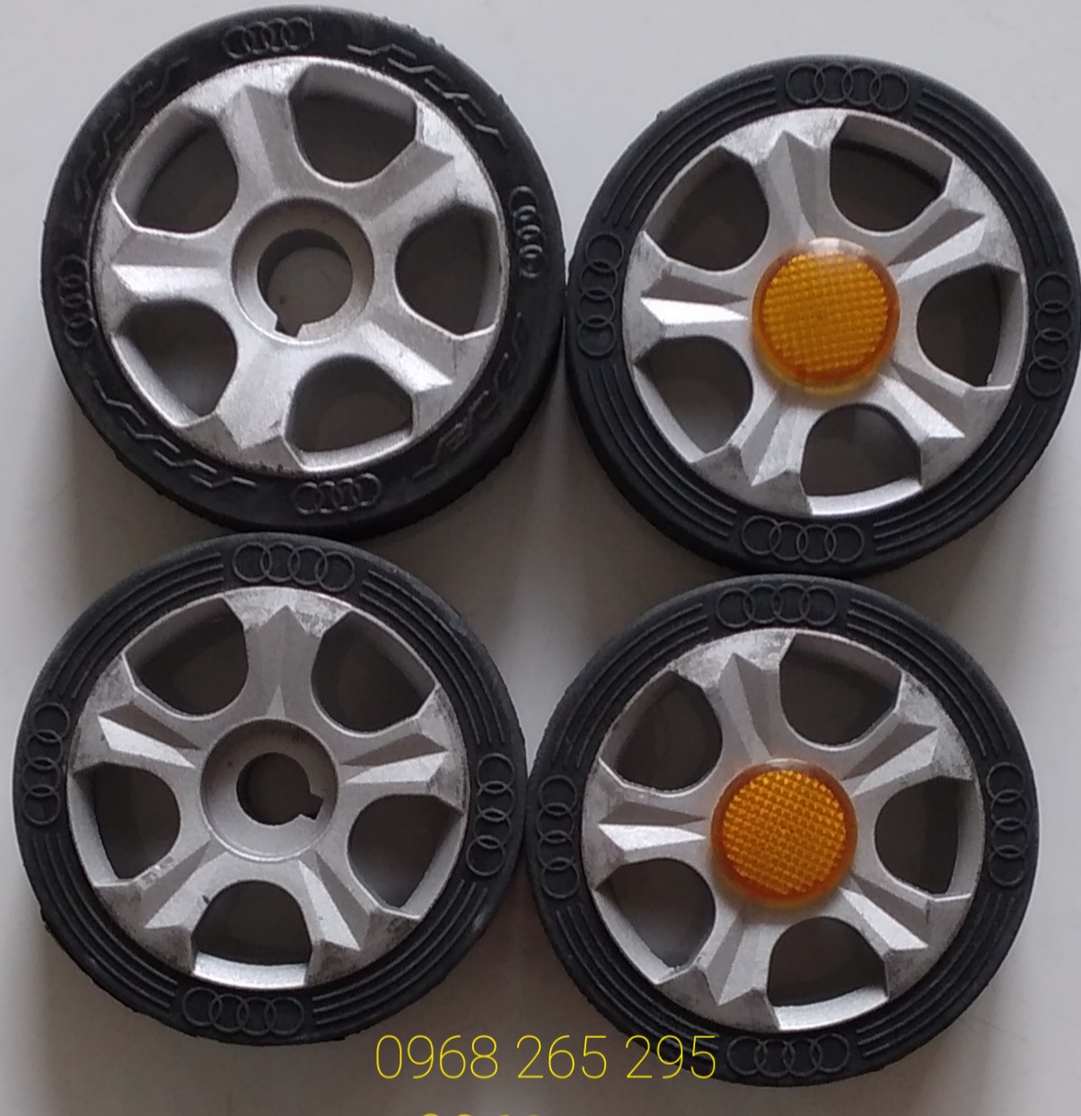 Cung cấp bánh xe cổng xếp 